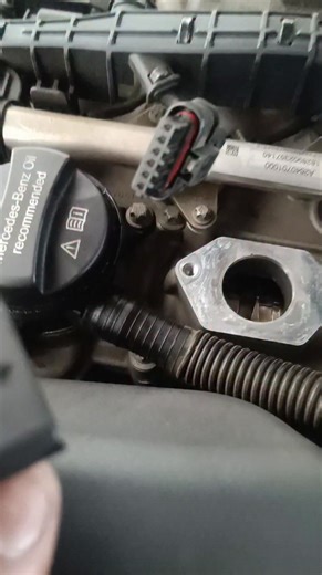 mechanic of way on Instagram: "Install camtronik in engine 264 #mekanik #jangkauan #fyp #viral #jokes #work"