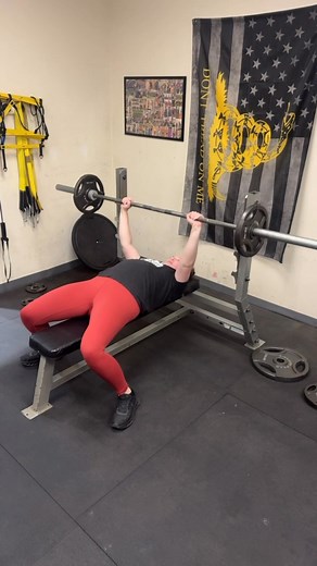 Lindsay Loves Bench Pressing, Red Wine, Badminton and Long Walks on the Beach 🏖️ Sound ON 🔉 #BenchPress #NoBullTraining | No Bull Training