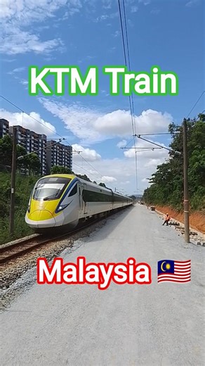 KTM Train Passing in Kajang Malaysia 🇲🇾 | Fast Train View#ktm #keretaapi #railway