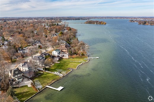 Living in Lac La Belle, WI