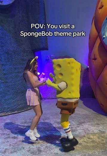 When you visit a SpongeBob theme park 🤩 We’re here at the lands of legends theme park and there’s a whole SpongeBob area! If you’re a fan of SpongeBob, you’ll love this 🍍 #landoflegends #spongebob #landoflegendsantalya #spongebobmemes #themepark