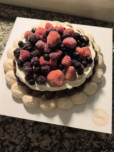 Pavlova fácil con crema pastelera para emprendimiento de repostería