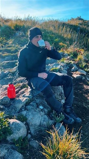 Café nas montanhas do Parque Nacional do Itatiaia #montanhismo #montanha #aman | Nicolas Lazaroto