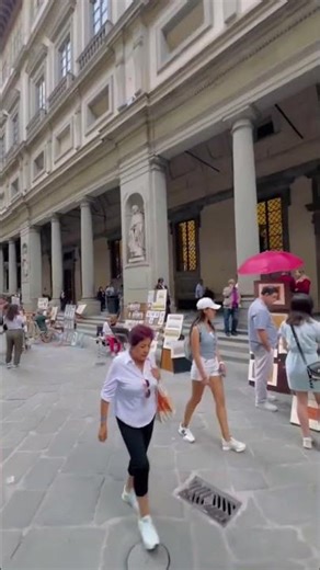 A #replica of #Michelangelo's David is located in the #Piazza della Signoria #italy