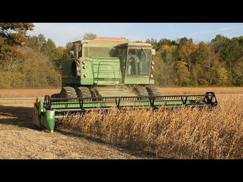 John Deere 8820 Titan II Combine