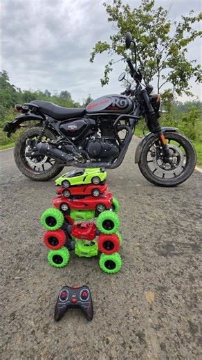 Hunter 350 vs Mini RC Cars: Mind-blowing Stunts! 🏍️🔥