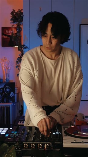 Smooth 00s R&B transitions