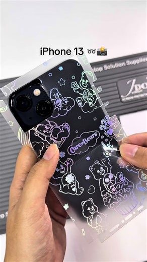 ติดฟิล์มหลังไฮโดรเจล iPhone 13 ลายการ์ตูน