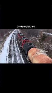 CN L517-2200/2201/4935 C44-9W/GP38 at Lovekin (Nov 29 2025) #train #railfan #canadiannationalrailway