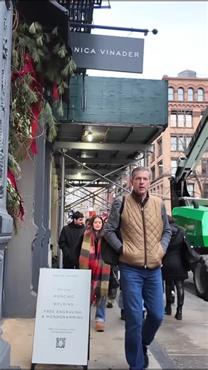 Exploring NYC's Vibrant Streets on Foot