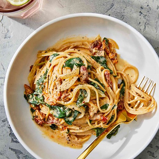 Spaghetti & Spinach with Sun-Dried Tomato Cream Sauce