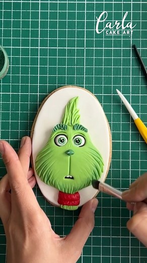 28K views · 675 reactions | Quieres el tutorial de esta galleta del Grinch? | Carla Cake Art | Facebook