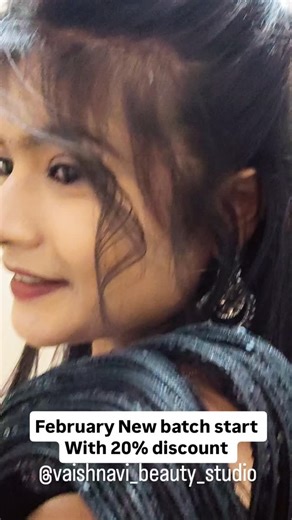 vaishnavi Ganjare on Instagram: "Unleash your inner artist! New makeup course batch starting Feb-March! 20% off #makeupartist #hairstylist #explorepage #photographer #instamood #hairgoals #MotivationMatters #trendingreels #viralreelsvideo❤️ #meeshocollection🛝 #flipkart #bridemakeover"