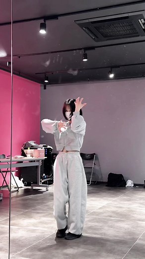 残響 ハルカエコー あいすが踊ってみた（最後に間違えた）