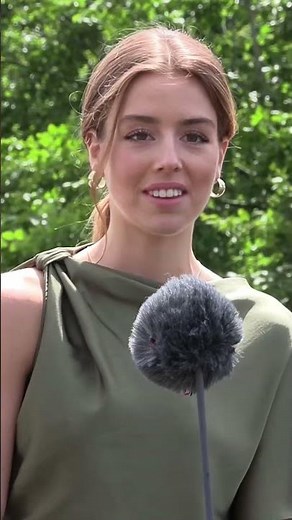 Máxima intervenes after question to Alexia about Antoon