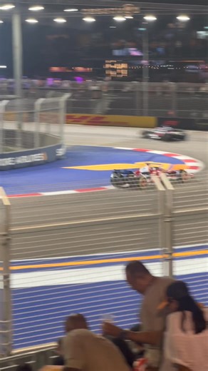 Practice day- prime seats turn 3 with lounge access - happy days #MGTours | Mercedes Gonzalez Travel - Helloworld