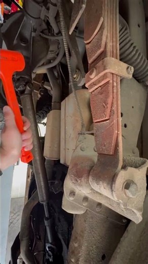 Can you find the issue? #fix #truck #gm #diesel #diy #lsswap #universe #issue #4x4 #offroad #truck