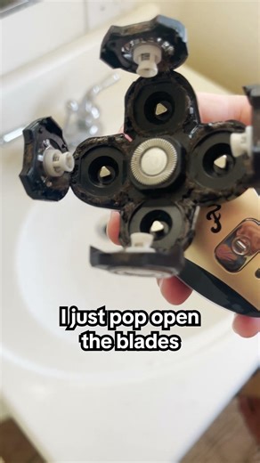 Not just for your head 😮‍🔥 Smooth body shave with the FlexSeries®