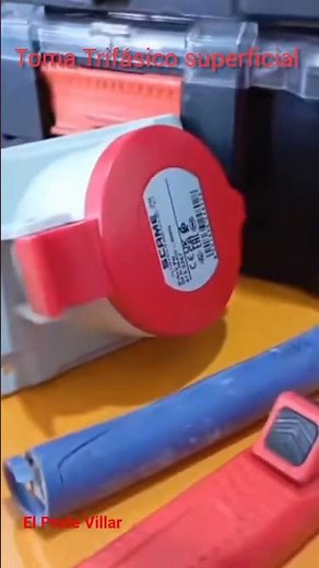 three-phase outlet #basicelectricity #electriccurrent #electricity #electrons