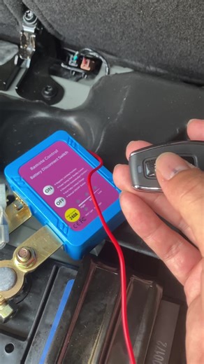 Ni siquiera toco las laves para arrancar el coche. Remote control battery disconnect switch.#AccesoriosParaAutos#Coche#batterydisconnectswitch#carthief