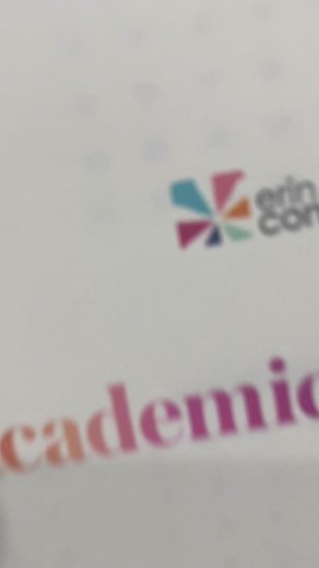 Make this your best school year yet with the Academic Planner from Erin Condren. This yearly school calendar has so many ways to help you get organized for back to school season. It’s the perfect functional and stylish way to achieve all your academic goals this year. #erincondren #cuteplanner #studentplanner #backtoschoolprep #schoolplanner #collegeplanner #studentorganization