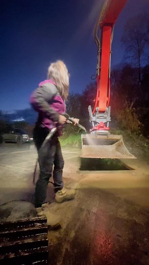 Cow shit to the face 🫠