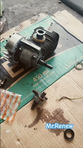 Repairing the engine of a Stihl MS180 chainsaw. Its crankshaft is broken.