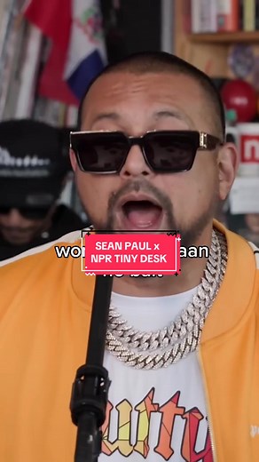 Sean Paul Sparkles in Noughties 'Infiltrate' Performance