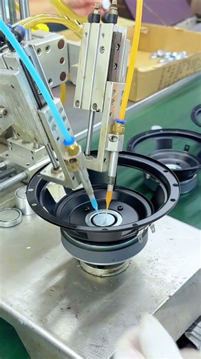 Precision Automated Glue Application for Speaker Component Assembly Line