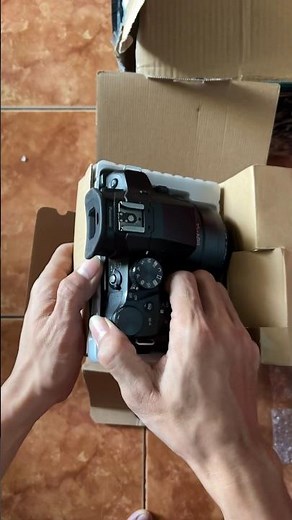 Unboxing and review LUMIX FZ300 in 2024