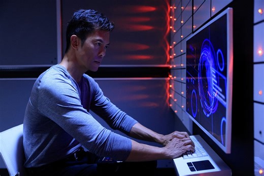 Dark Asset (2023) | ČSFD.cz