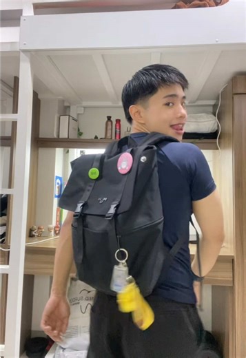 Fitness Essentials: My Backpack and Trinkets for the Gym