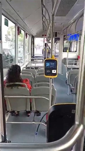 No Cash? No Problem! 🚌 Paying for Buses in Sri Lanka using LMTGO!
