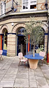 We attended the soft launch of Let’s Amore Trattoria on Rendevous Street this evening. A beautiful atmosphere and authentic Italian food! Inspired by the traditional Sicilian cuisine from his hometown of Modica, Toni will bring the colours and warmth of his Sicily to the fashionable centre of Folkestone’s vibrant coastal town. Serving his acclaimed Pizza Fritta alongside a menu of homemade fish ravioli, pasta dishes, arancini, veal and chicken Milanese and fresh fish, Toni wants to offer an auth