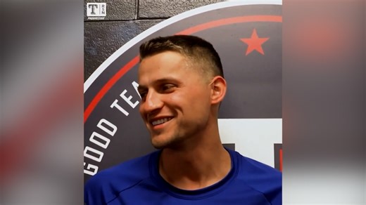 Corey Seager on Josh Smith playing second base