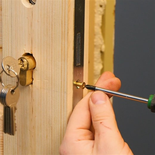 678K views · 3.2K reactions | Installation Of A Door | Bored Panda Art | Facebook