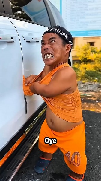 Why open the door when you can just cut your shirt? 😂👕 #shorts #viralshort