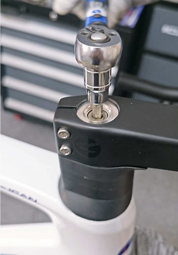 Install the front fork and expand the core torque#ICANIAN #asmr #fork #tutorials #twisting