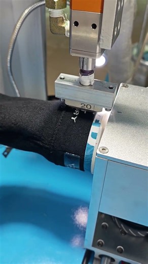 Automatic kneepad /socks silicone coating machine