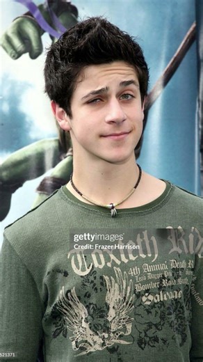 damn David henrie is sexy #davidhenrie