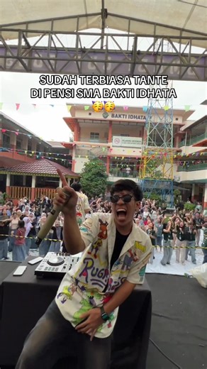 WEHHH DJ MAILL DI SMA BAKTI IDHATA FATMAWATI JAKSEL FULL SERUUU 🔥🔥🔥🙌🏻🙌🏻🙌🏻 #DJMaill #DiskoNgabers