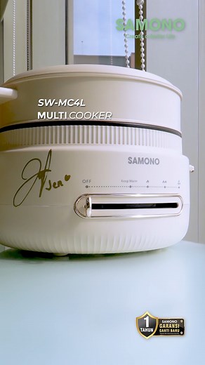 Masak dan kukus sekaligus pakai 1 alat! SAMONO Multicooker terbaru hadir dengan dual fungsi yang bisa masak dan kukus sekaligus. Kukus di atas, rebus di bawah. Praktis banget kan! Kapasitas: 4,2L dan wadah kukus 2,6L Lapisan 🥘: Anti gores, tidak mudah mengelupas & super mudah dibersihkan Level pemanasan 🔥: Rendah, sedang, tinggi fitur keep warm agar masakan tetap hangat lebih lama! Dan tenang aja, ada fitur auto shut-off yang aktif saat overheat, jadi makin aman saat digunakan sehari-hari. Ben