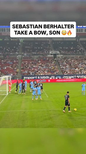 THIS ANGLE OF SEBASTIAN BERHALTER’S GOAL AGAINST URUGUAY IS BEAUTIFUL 🔥🇺🇸 What a set piece, man. 🎥 @zachstecklow | USMNT Only