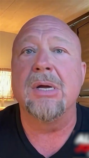 Alex Jones demands Trump impeachment