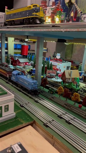 Lionel Post War F-Unit AA Set