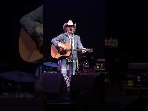 Dwight Yoakam—I’m A Lonesome Fugitive With Introduction Live At Palace Theatre