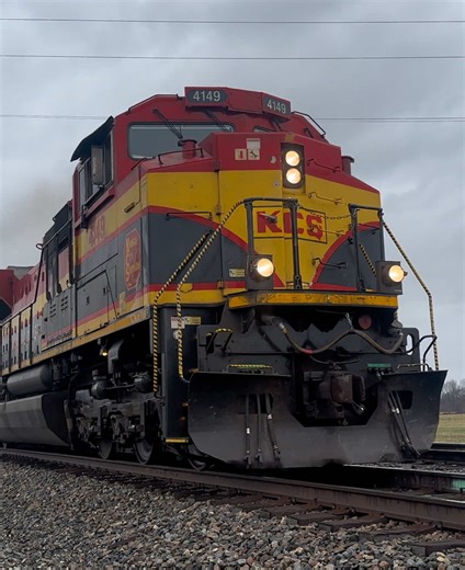 Hot EMD leader on a hot shot ethanol train ##fyp##railroad##sd70ace | railway