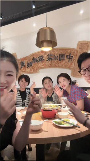 RIMAN.SGM유가연（力曼YOYO） on Instagram: "SGM WEUS TEAM 🇲🇾 네이버-성공매니아 (검색) 유가연 검색 1월 22일부터 말레이시아 팀 체험 세미나 일정으로 말레이시아 쿠알라룸푸르에 출장 나와 있습니다. 이번 일정은 위어스팀 핵심 리더 ✨ 한명수 ND님 ✨ 김춘리 디렉터님 ✨ 박해영 팀리더님 ✨ 양희영 리더님 과 함께하고 있습니다. 오늘은 아침부터 저녁까지 신규 체험을 연이어 진행하며 많은 분들과 좋은 시간을 보냈습니다. 신규 분들께서 리만 제품을 진심으로 좋아해 주시고, 하루 종일 SGM 이야기, 대표님 세 분에 대한 자랑이 끊이지 않았고 게임과 소통 속에서 웃음이 가득한 현장이었습니다 😊 그 결과, 좋은 인연을 만들었고 한 번의 체험으로도 의미 있는 성과를 얻을 수 있었습니다. 그리고 오늘 오후, 김기춘 수석대표님께서 직접 전화 주셔서 위어스팀이 해외에서 정말 고생 많다며 말레이시아에서도 좋은 성과 거두길 응원해 주셨습니다. 고생 많다며 맛있는