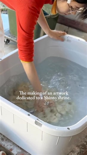 Sakuho Ito on Instagram: "〈 Art process Edition 〉 ※ This is a record of the Arakura Fuji Sengen Shrine Dedication Project ⸻ • Now streaming on TVer: CBC TV Documentary I “Worship by Sakuho Ito” Please take a moment to watch. ※ The program URL can be found in the Stories archive under “TVer”. [ Program Overview ] Sakuho Ito is an artist based in Yamanashi, Japan. Through large-scale works created with washi paper and the dedication of artworks to Shinto shrines, she explores the relationship betw