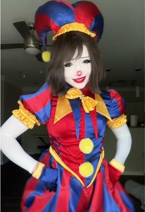 Nervous First TADC Cosplay: Pomni Amazing Digital Circus
